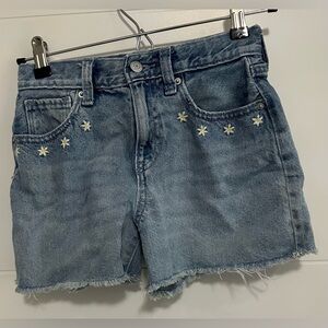 🎁Old Navy Girls Shorts with Floral Accents🎁